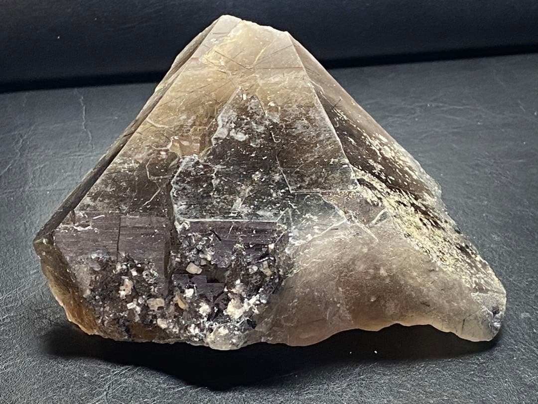 ブルー　ザギマウンテンクォーツ　ザギ水晶　754gラビカイト入り