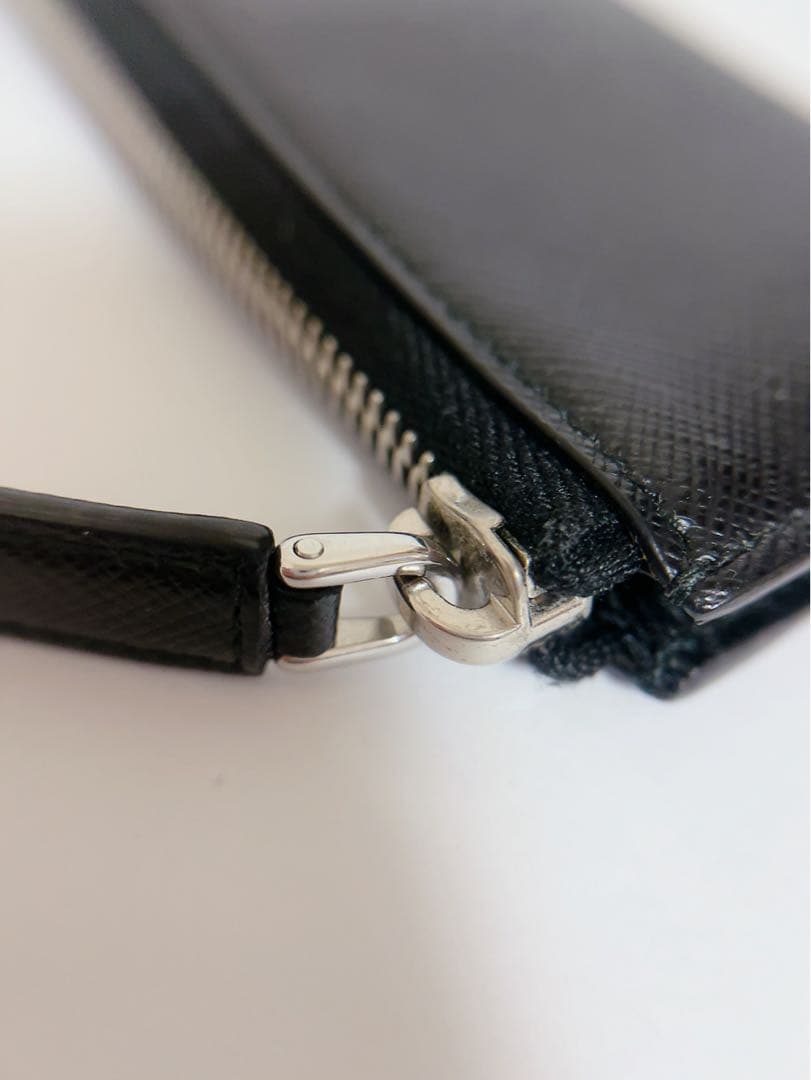 プラダ　PRADA ペンケース　黒　ブラック　三角ロゴ