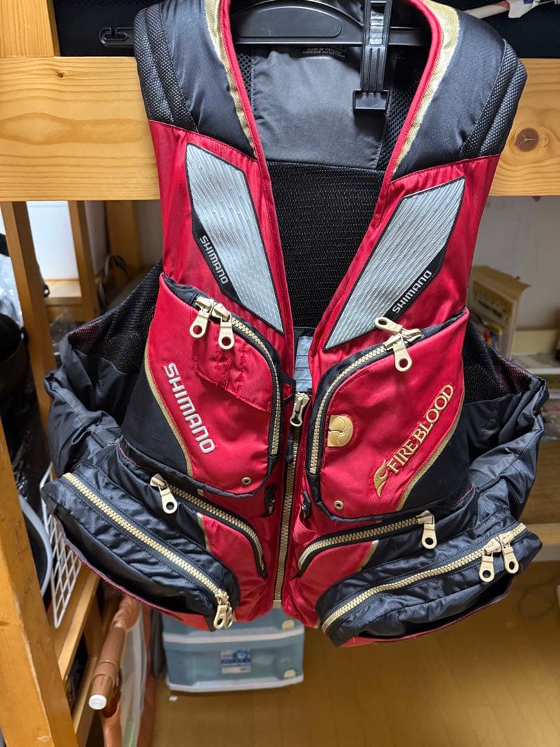 SHIMANO ライフジャケット 赤黒