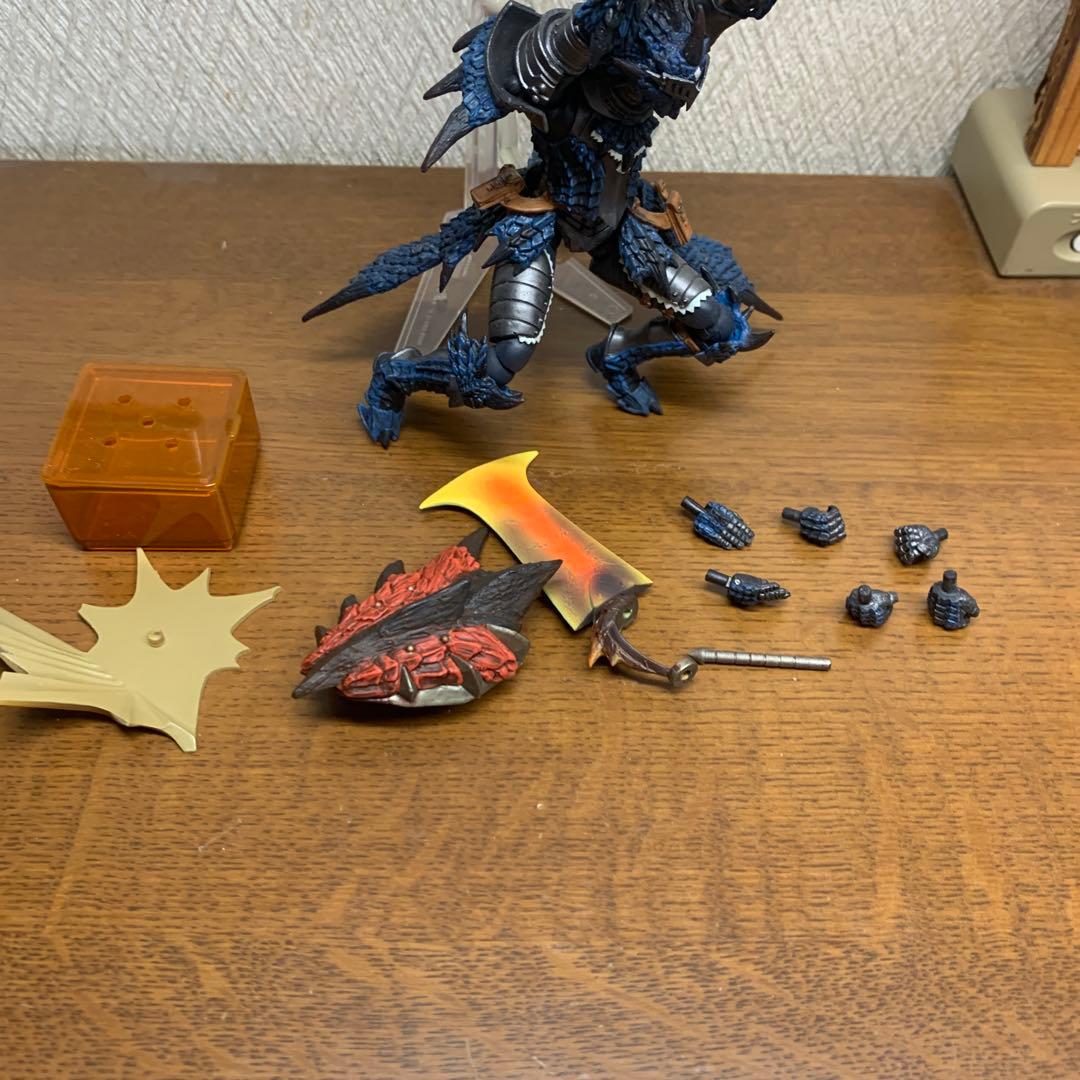 リボルテックヤマグチ　ハンター男剣士　レスウシリーズ　モンスターハンター