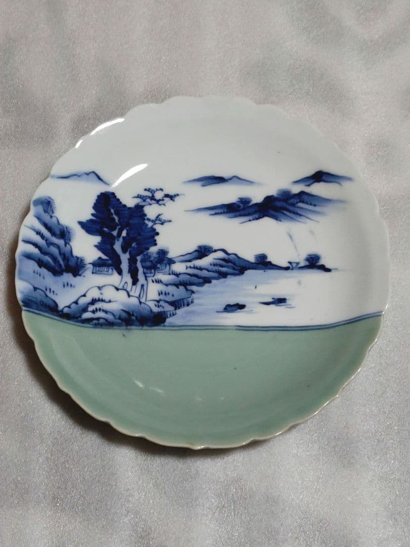 古伊万里　青磁　染付　風景皿　中皿　骨董　輪花形