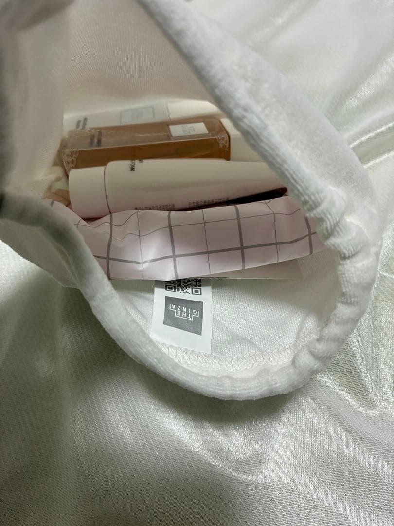 ANA グローブトロッター ファーストクラス ポーチ アメニティ 紺 ザ・ギンザ