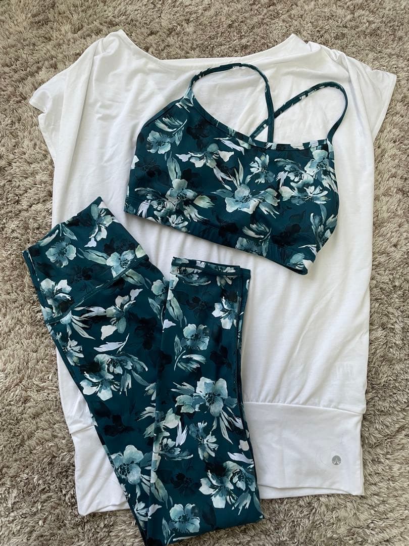 SUKARA ヨガウェア上下セット　Mサイズ