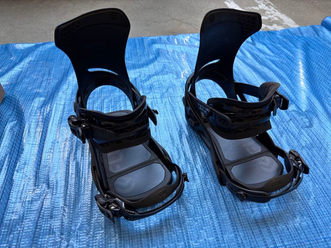 FLUX DS 21-22モデル　BLACK ブラックM 中古