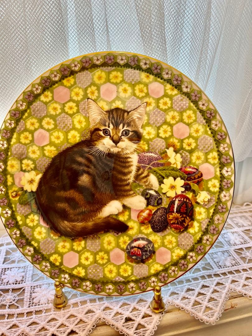 英国 エインズレイ レズリーアンアイボリー 12ヶ月 カレンダープレート 猫