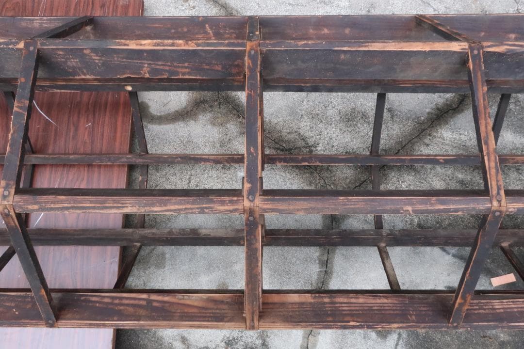 手押し 田植枠型押機 全長227ｃｍ,幅及び高さ44.0ｃｍ 破損あり