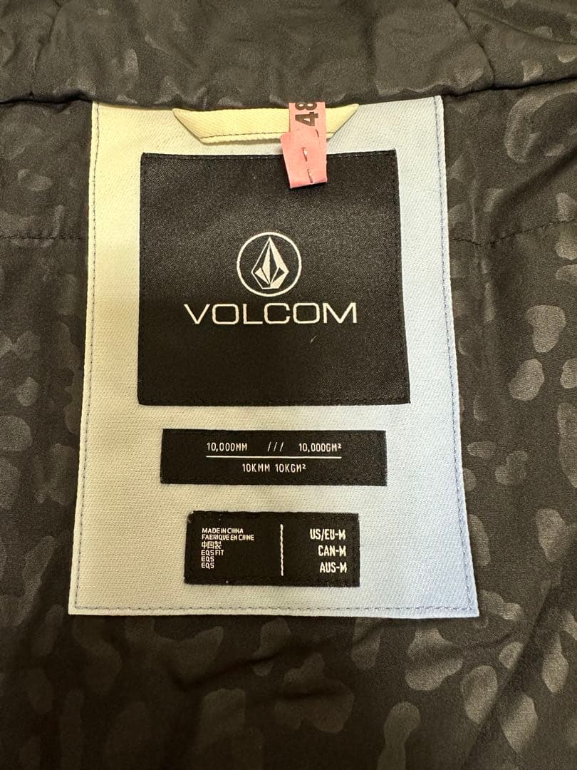 ボルコム　スノーボードジャケット　Mサイズ