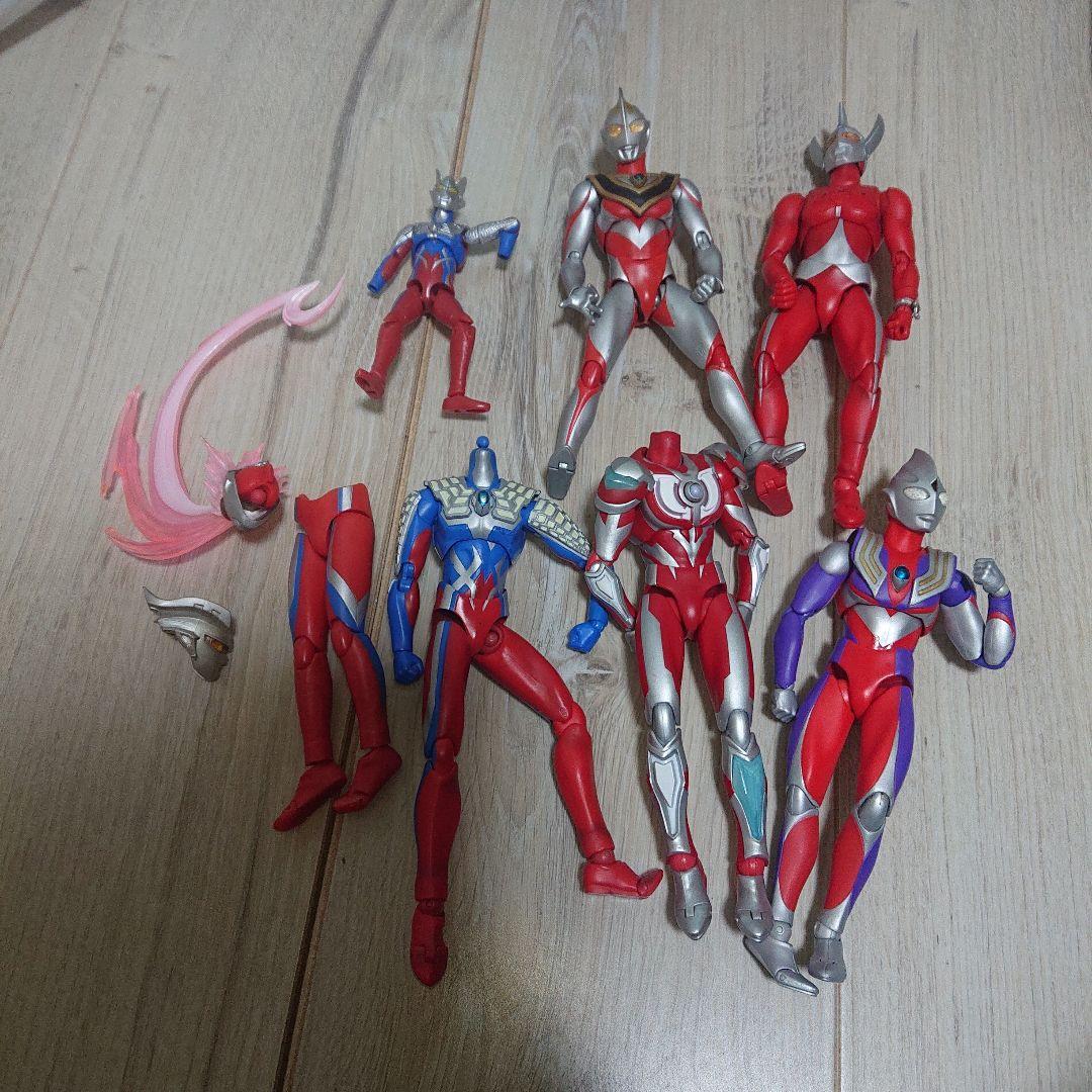 可動式ウルトラマン フィギュア セット
