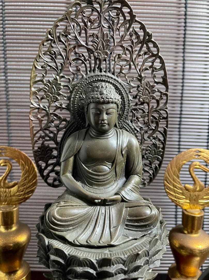 『釈迦三尊像　釈迦如来　普賢菩薩　文殊菩薩』ブロンズ 唐金　　在銘　高さ22cm