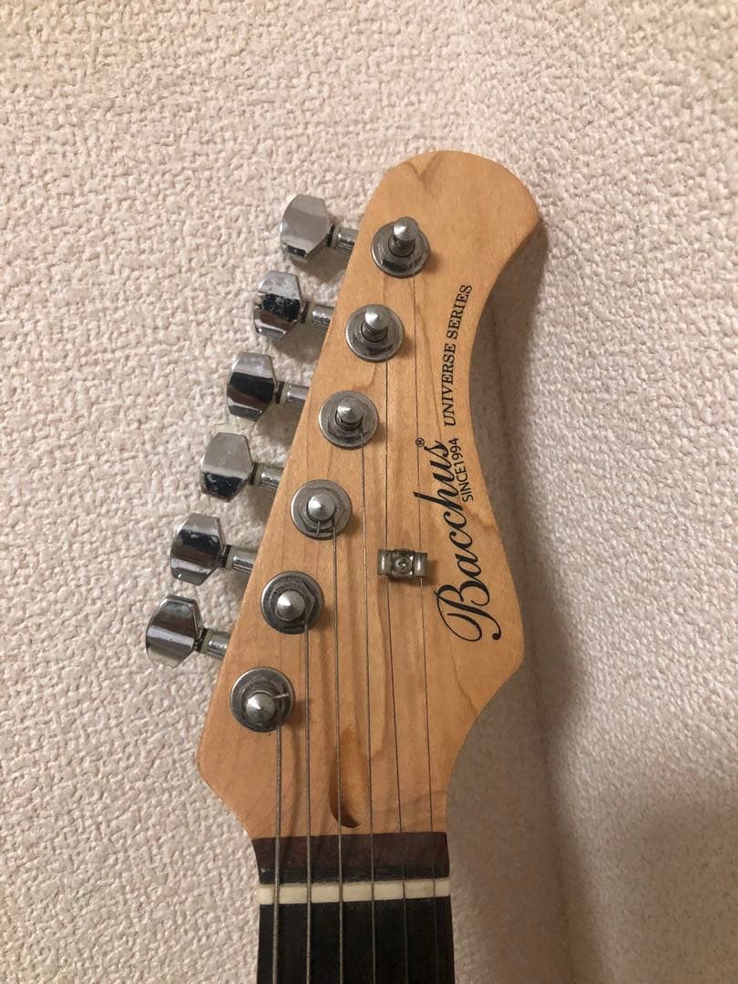 Bacchus ストラトキャスタータイプ　エレキギター　バッカス