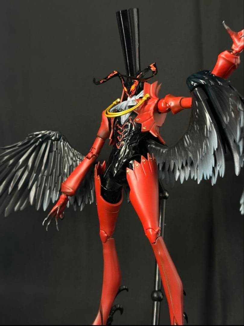 ペルソナ5　アオシマ　アルセーヌ　プラモデル　完成品　おまけ付き