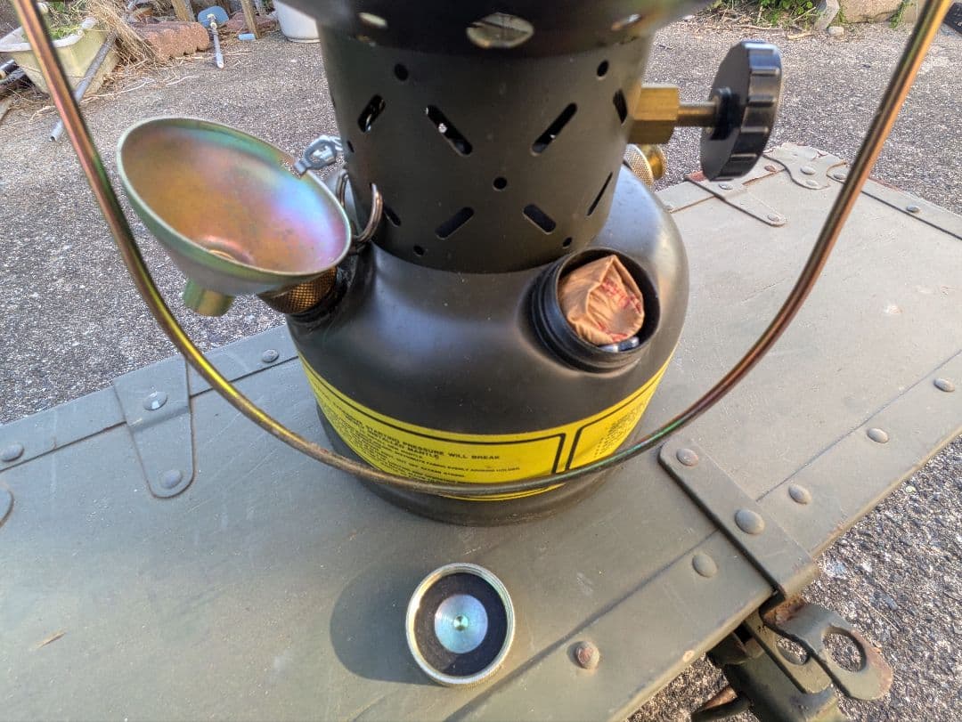 奇跡!!　軍用GIランタン252A2個(未使用)+軍用木箱入り+スペア部品込み