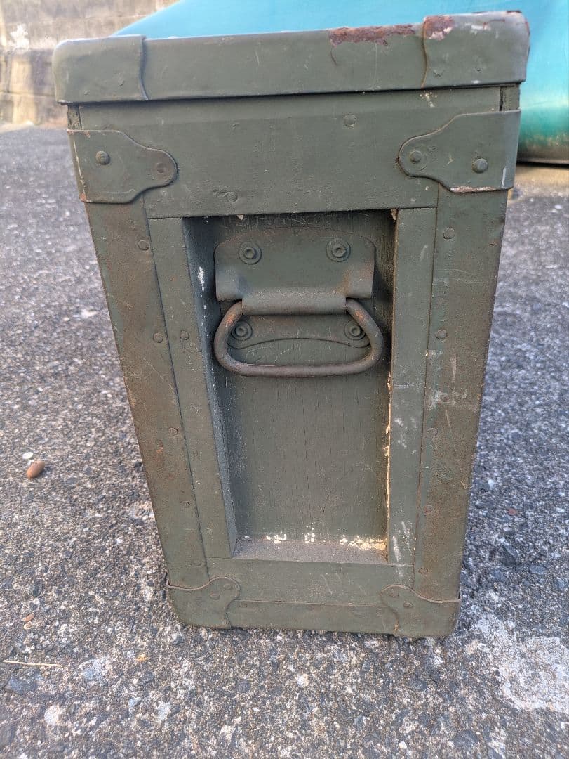 奇跡!!　軍用GIランタン252A2個(未使用)+軍用木箱入り+スペア部品込み