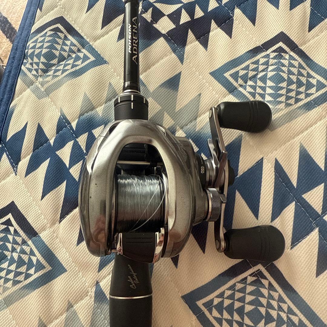 バス釣り引退セット　15メタニウムDC、18ポイズンアドレナ