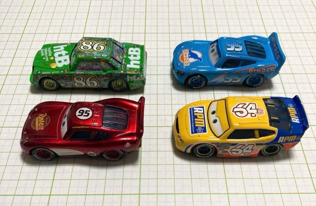 カーズ　マテル　18台
