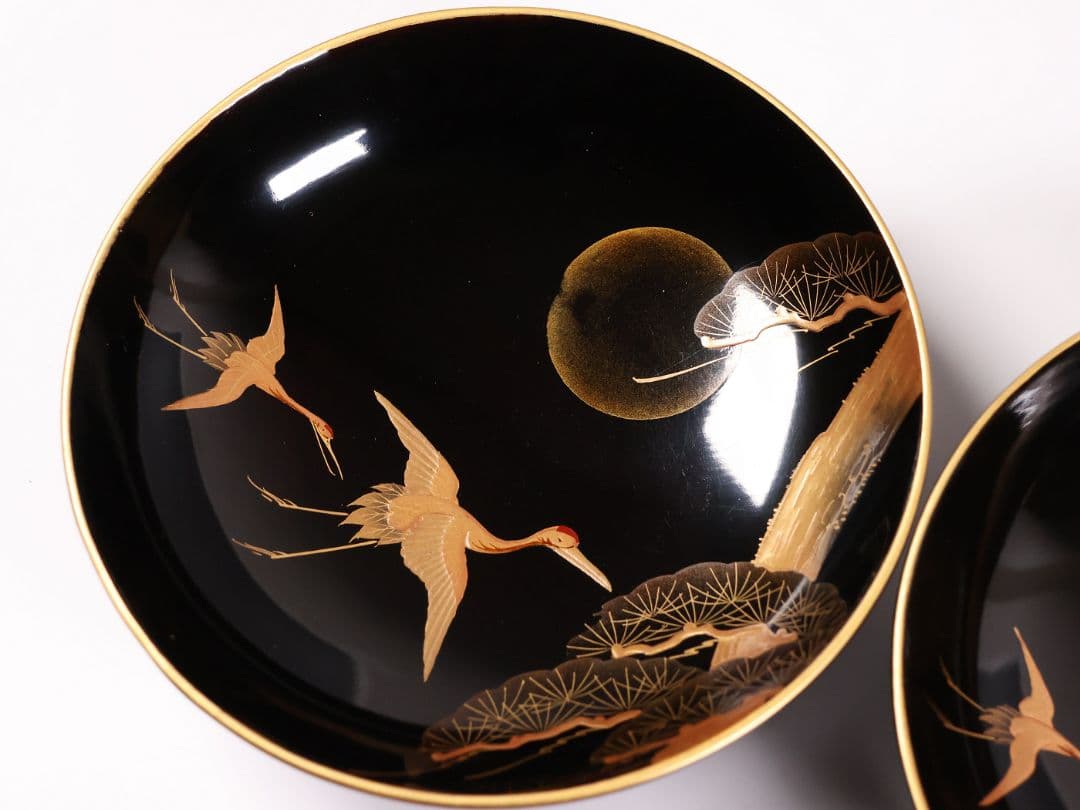 【CM378】大正期 月と松 飛翔鶴 金蒔絵 欅地溜塗 黒塗 椀二客 木製漆器