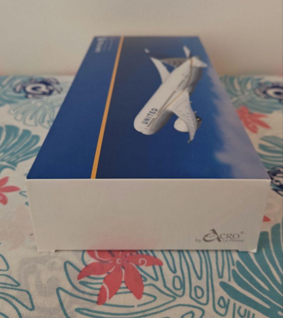 United航空 飛行機模型 Boeing 787-9 scale 1/200