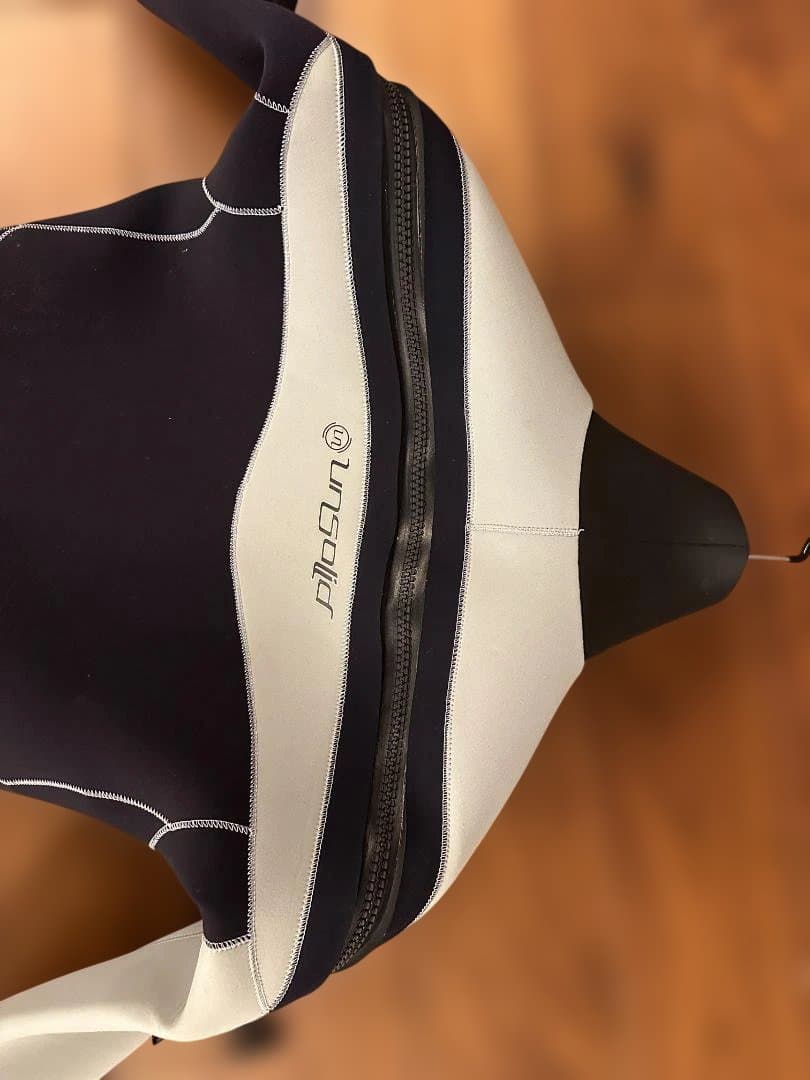 セミドライ ウェットスーツ