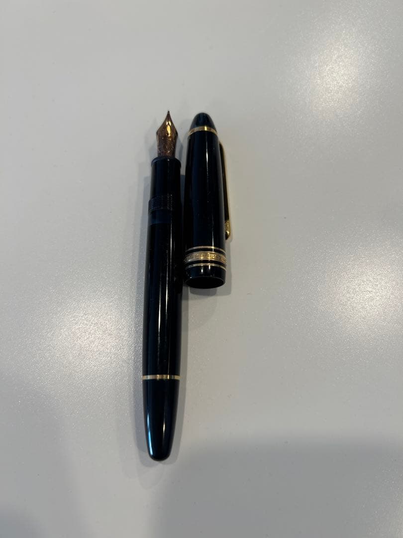 モンブラン 万年筆 黒 金ペン先