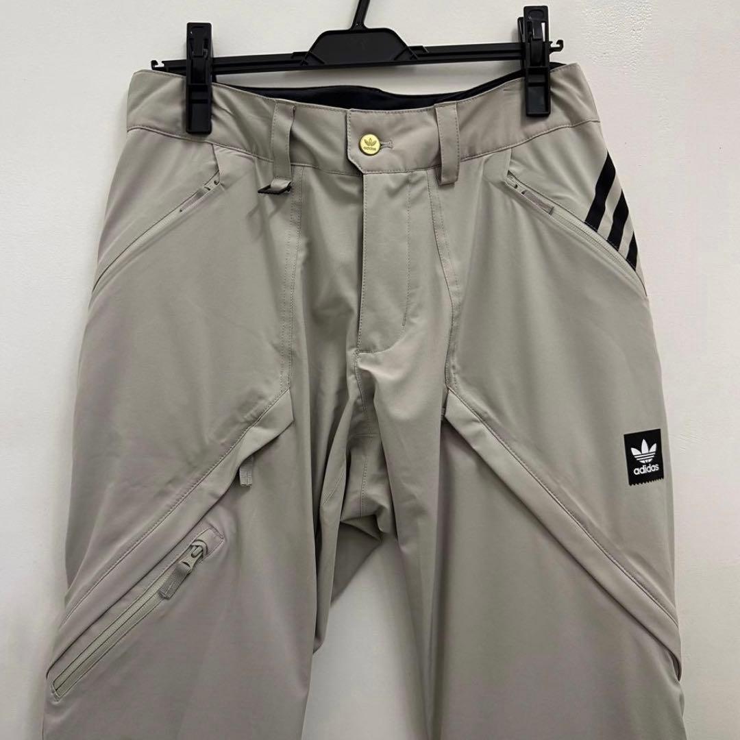 【新品】adidas アディダス　スノーウェア　スノーボード　パンツ　XSサイズ