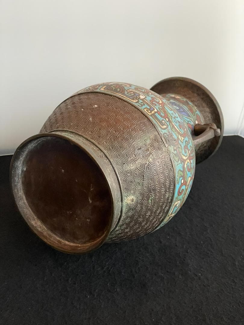 希少 中国 花瓶 壺 美術 古銅 古玩 宝石嵌 翡翠 亀甲文 七宝 双獣耳 龍飾