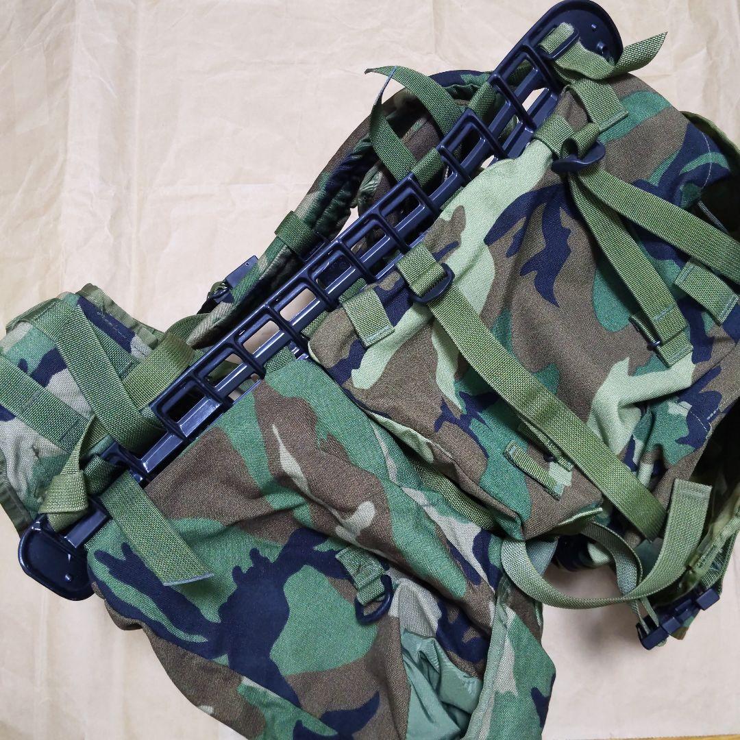 アメリカ軍メインパック/スリーピングバックキャリア/フレーム/パット 実物中古品