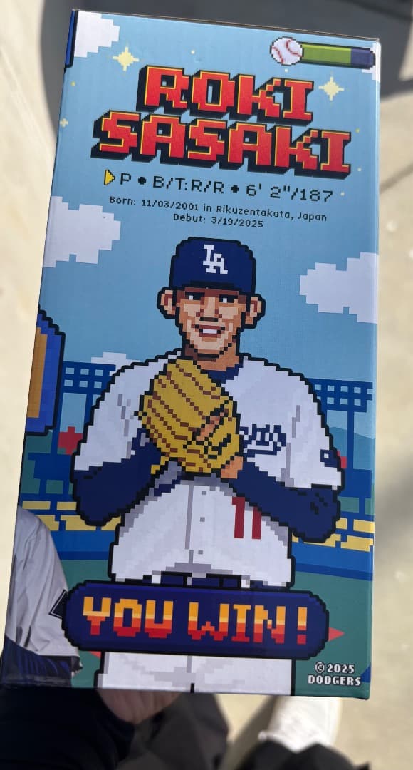 ジ*☆様 ドジャースタジアム先着限定配布品　佐々木朗希ボブルヘッド