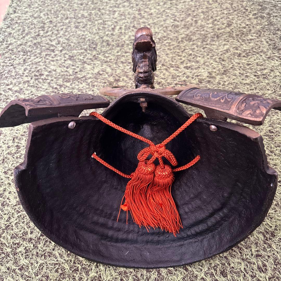 日本の武士の兜 装飾品