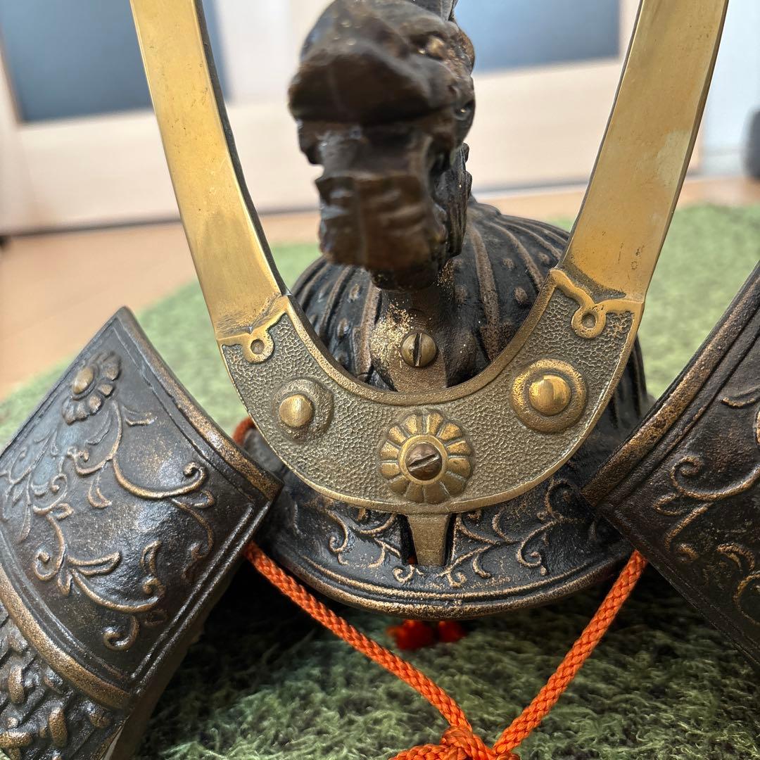 日本の武士の兜 装飾品