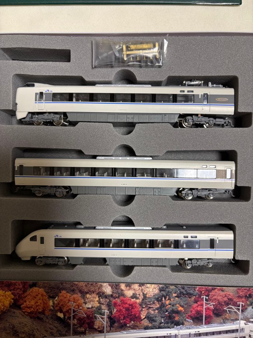 KATO 10-345+10-326 681系サンダーバード　9両編成