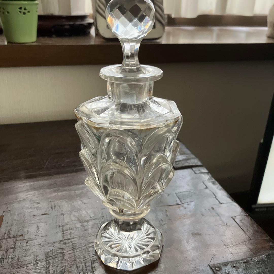 お値引き　オールドバカラ香水ビン