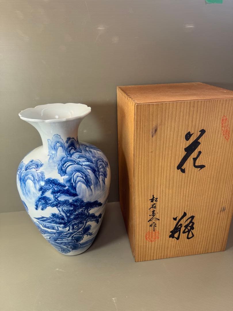 2902 松右衛門作　染付山水　花瓶　35cm