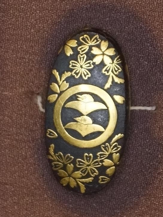 縁頭鍔・鐺　柴田勝家 二つ雁紋金桜花散図揃金具、京金工(特別保存) 短刀用揃金具