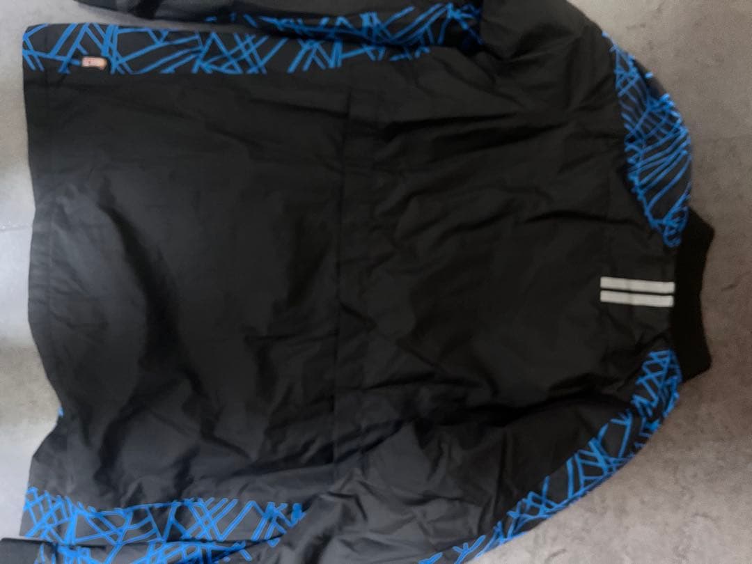 YONEX ウォームアップウェア ブラック/ブルー JP L