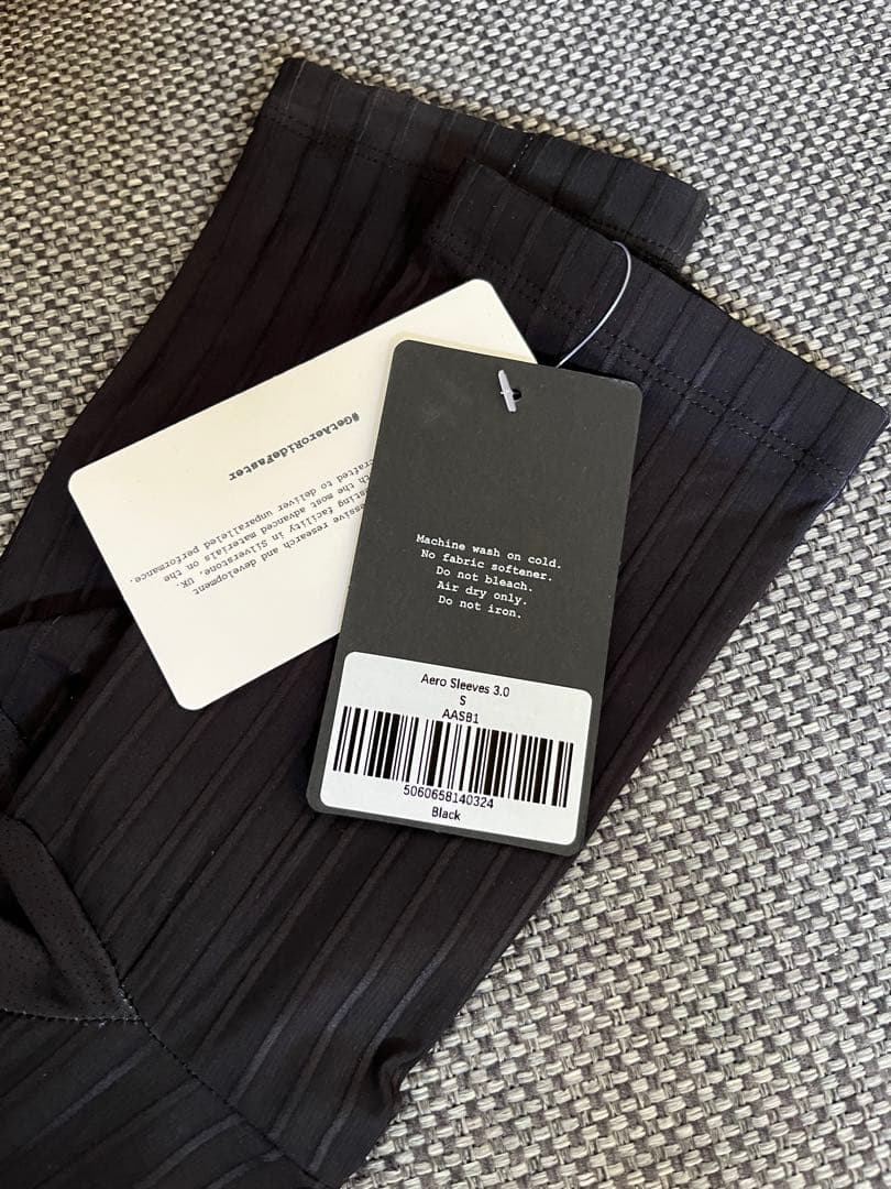 新品・未使用　RULE28 Aero Sleeves 3.0 ブラック