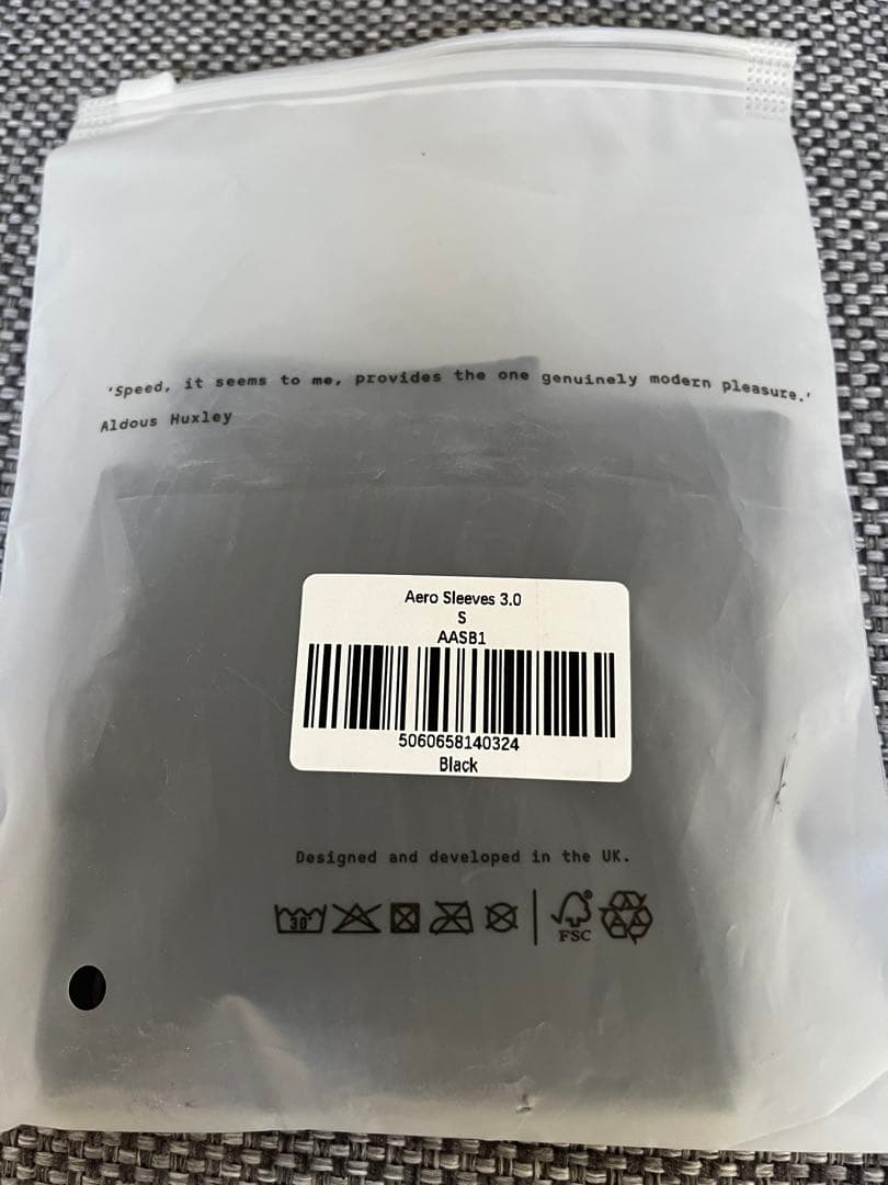 新品・未使用　RULE28 Aero Sleeves 3.0 ブラック