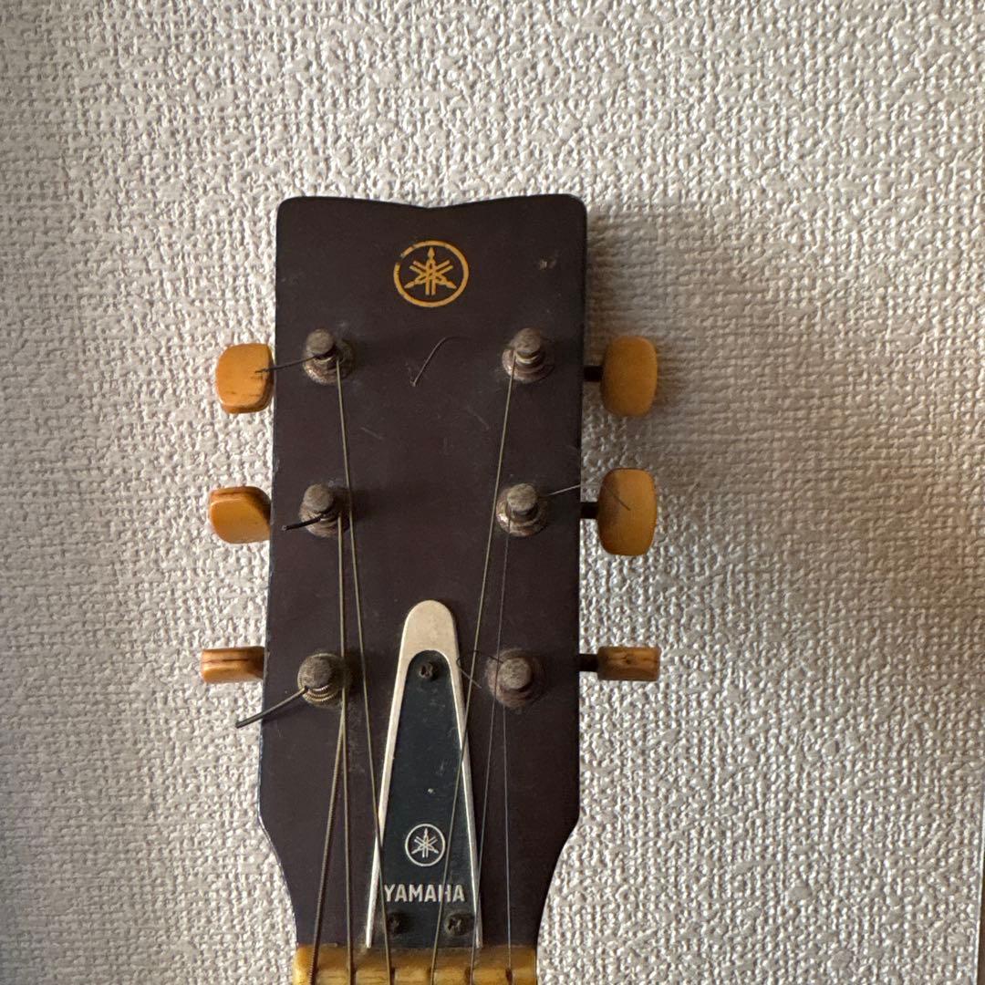 YAMAHAアコースティックギター　赤ラベルFG１１０