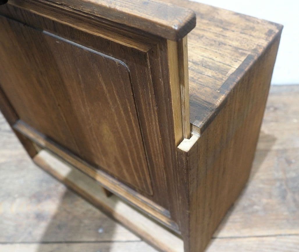 1378 ケンドン扉 レトロな桐の収納棚　ケース　古家具　古道具　アンティーク