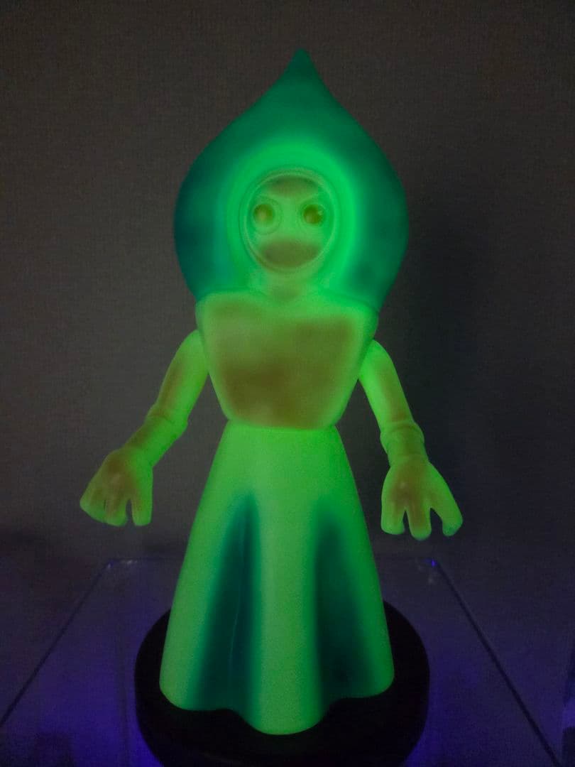 マーミット　フラットウッズの宇宙人（蓄光）ソフビ