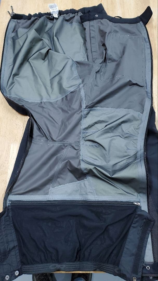 新古 アウトドアリサーチ ゴアテックス スキーウェア フーリオパンツ Furio