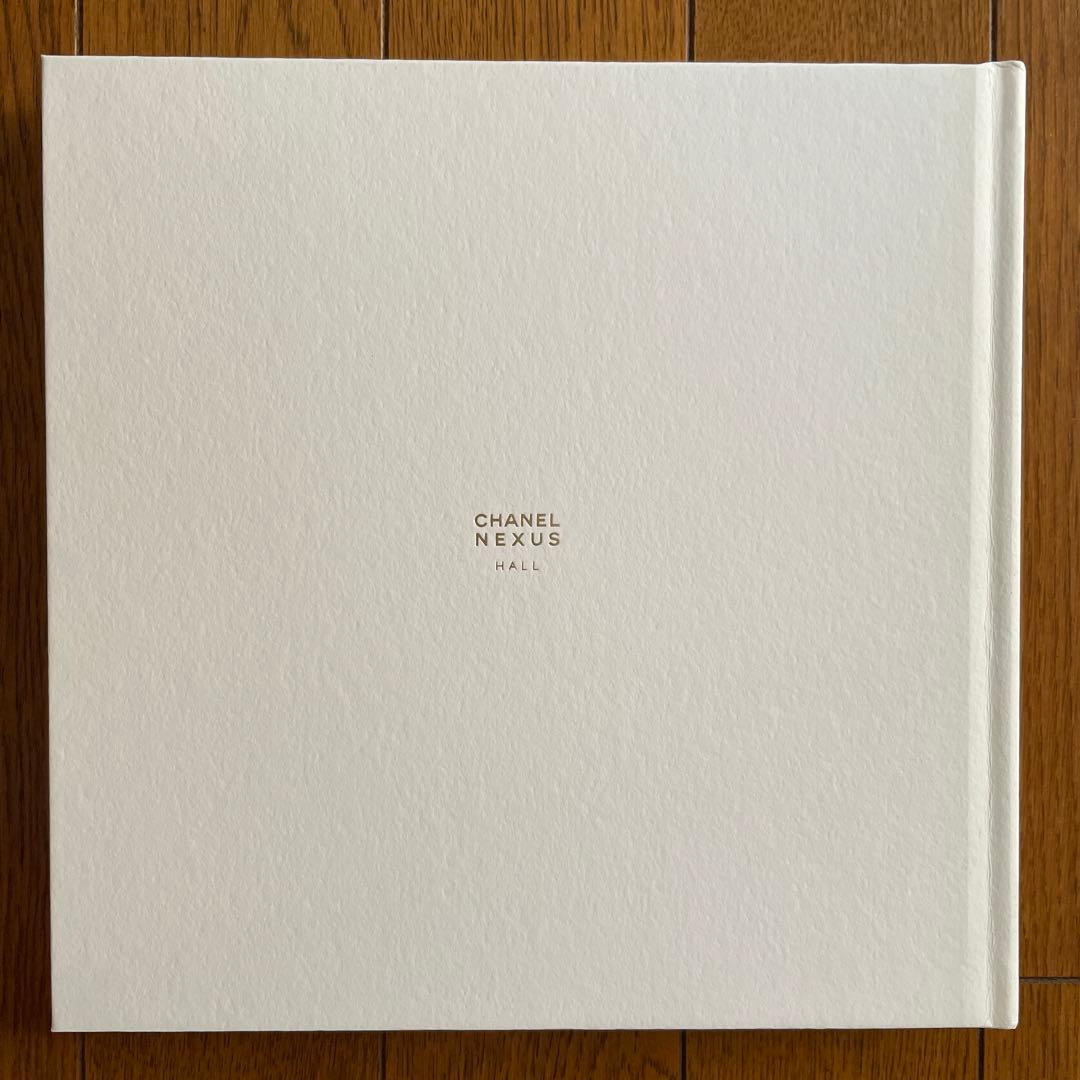 巡りゆく日々　サラムーン写真展 by CHANEL