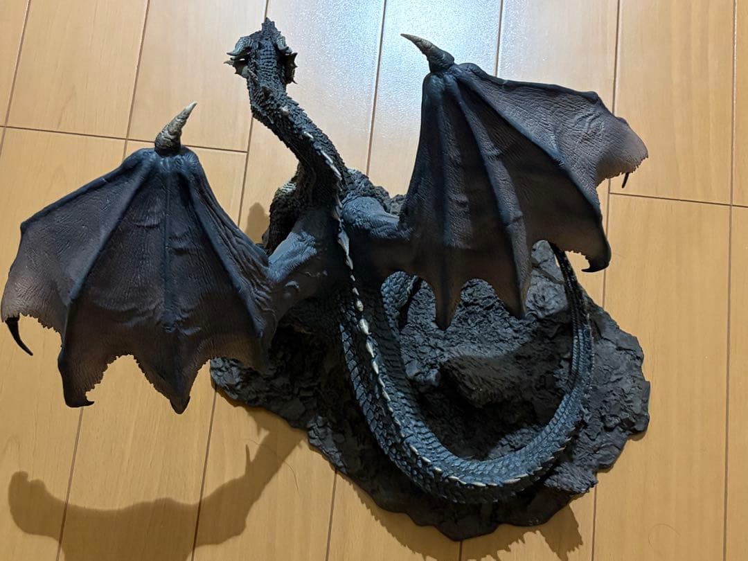 CAPCOM クリエイターズモデル黒龍ミラボレアス フィギュア 約30cm