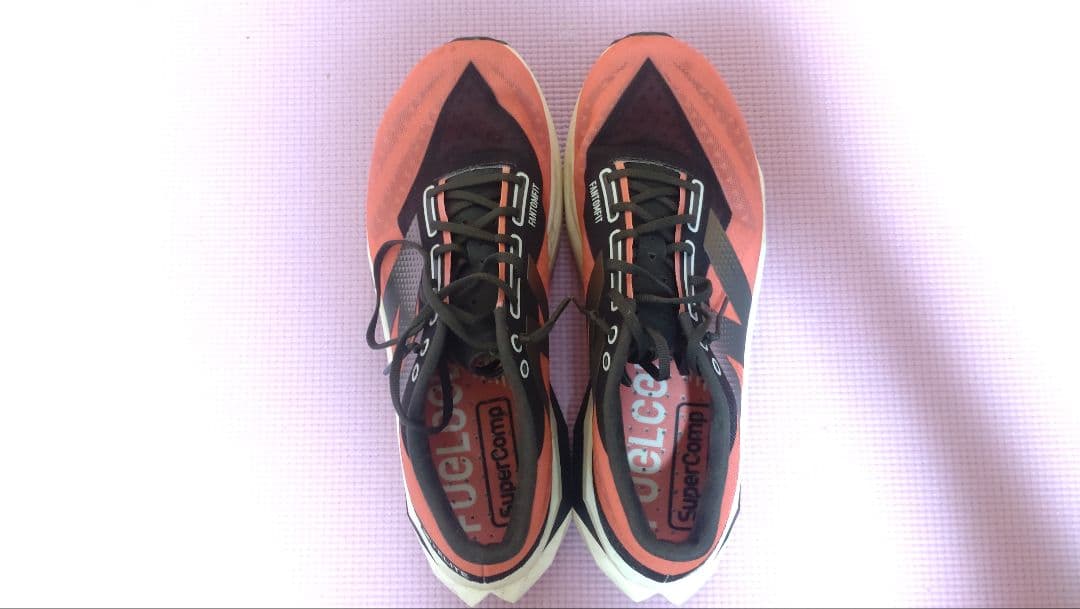 ニューバランス FuelCell SuperComp Elite v4(27cm