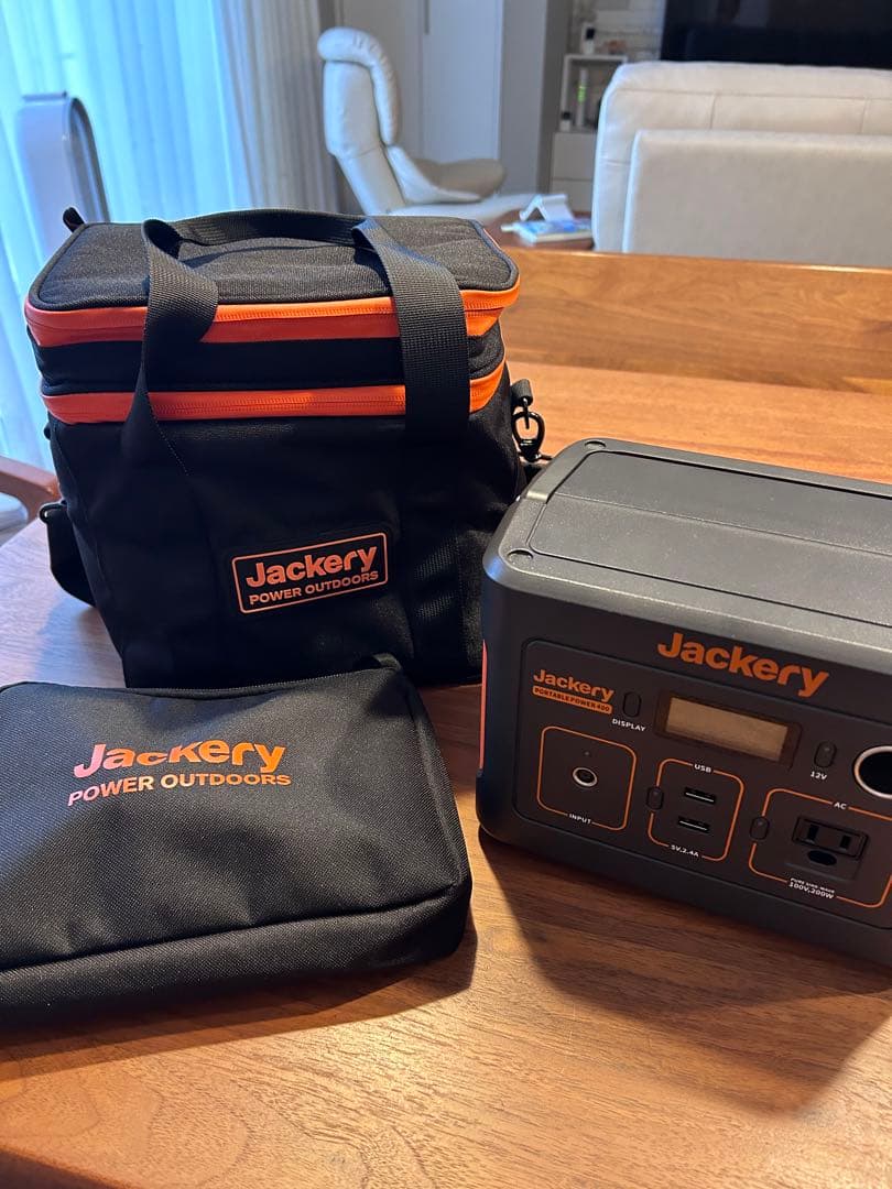 美品！Jackeryジャクリ　ポータブルパワー400