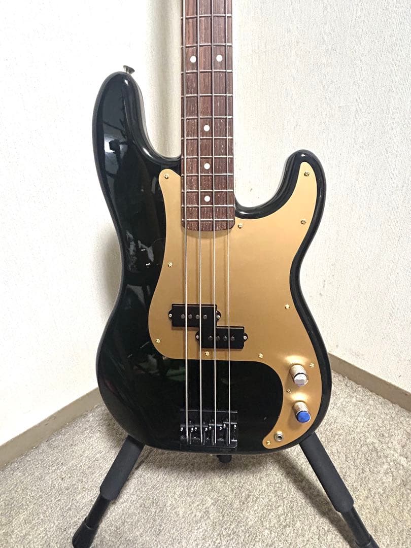 Fender Japan エレキベースギターPB-43. BLK custom