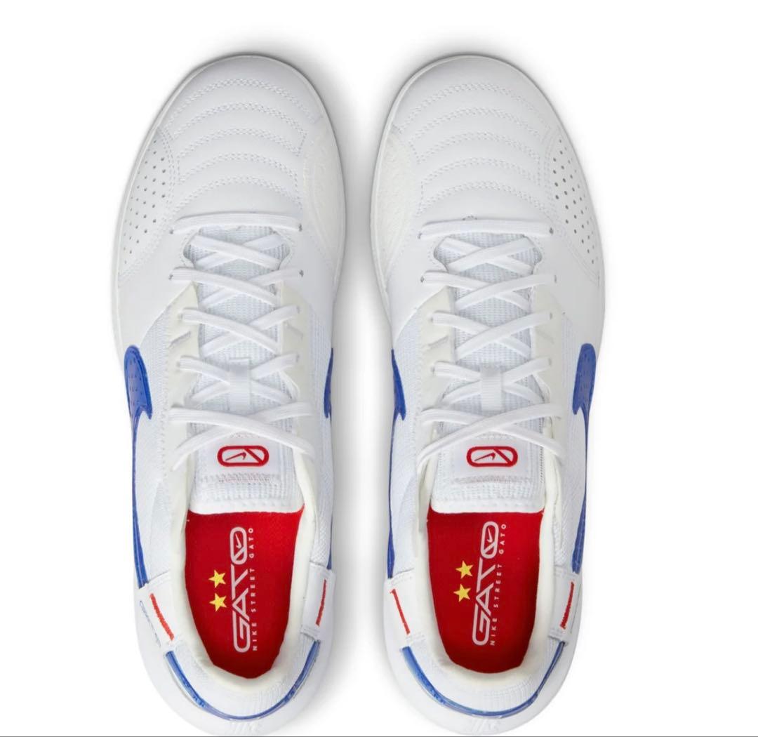 暮らしNike GATO フットサルシューズ ホワイト/ブルー26.5cm