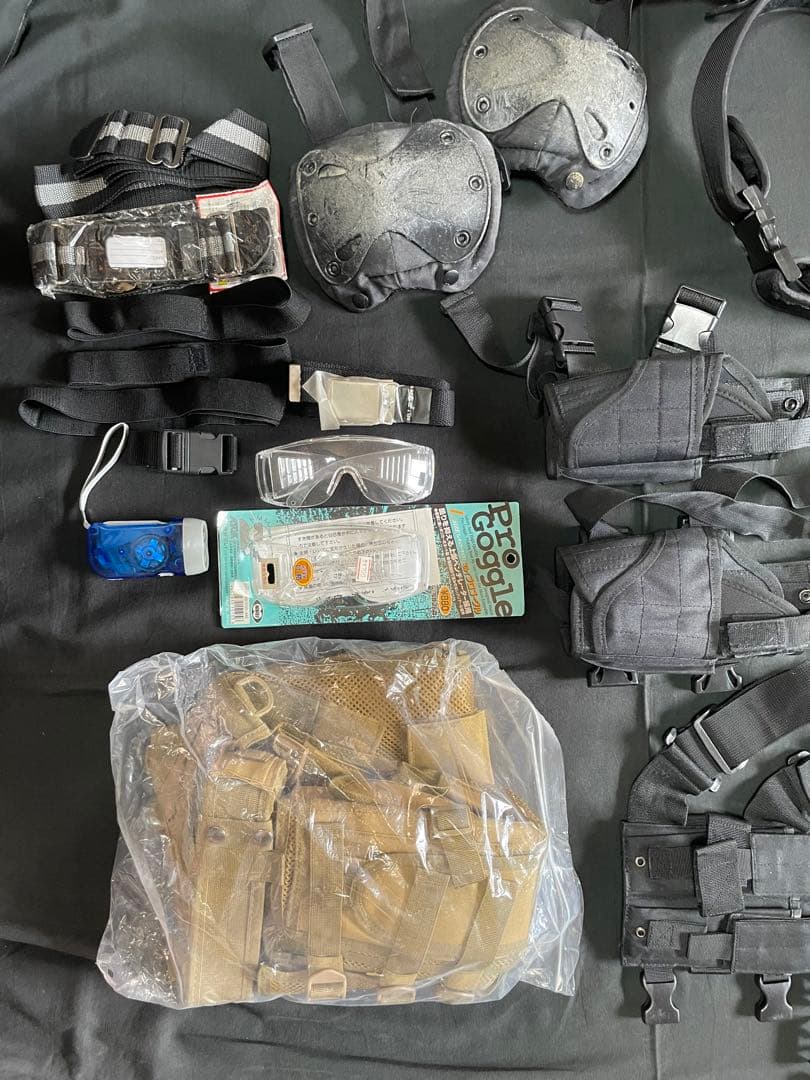 サバゲ　装備品セット　V1ベスト　カーキー　ホルスター　マグポーチ　ベルト