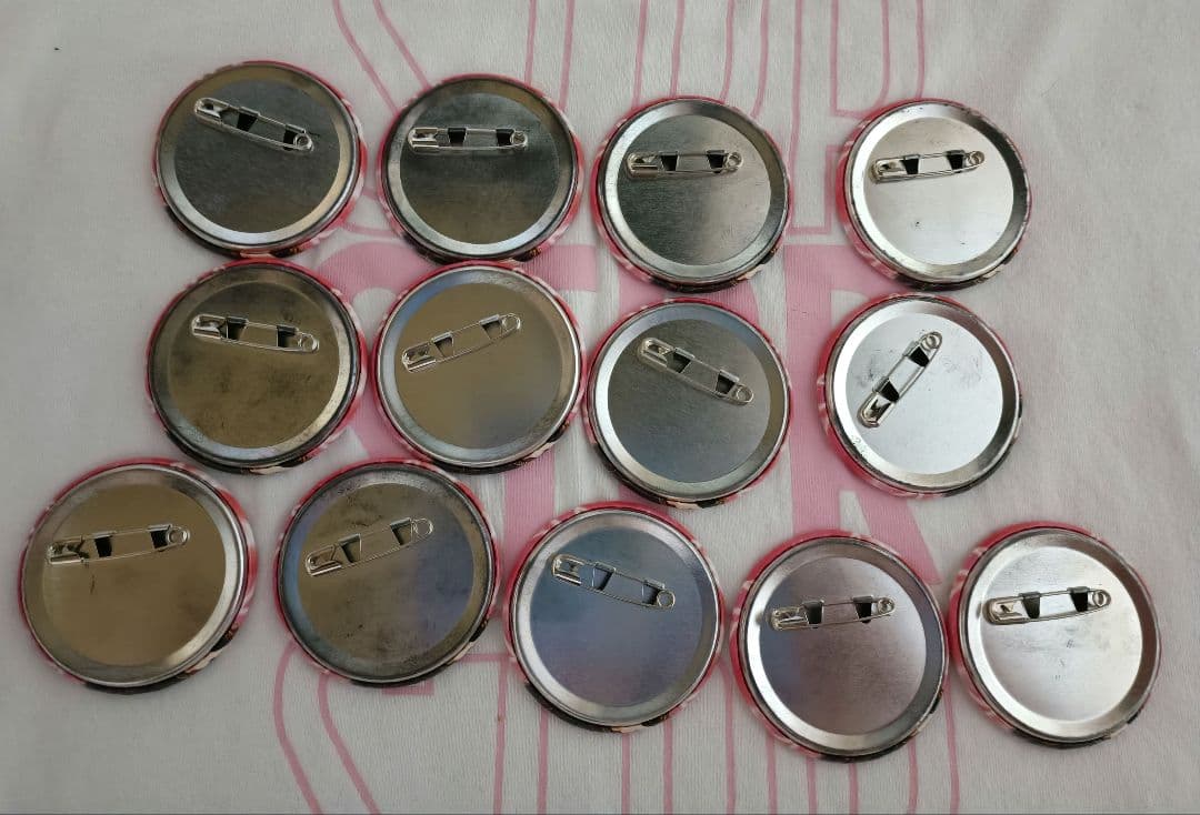 すとぷり　莉犬　缶バッチ　すとめも10　等身