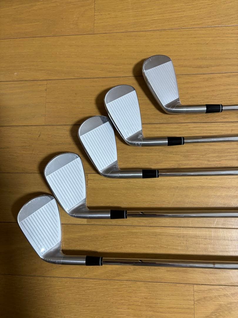 新品2025フォーティーンtb5 アイアン(6〜9 .pw) FS−90i
