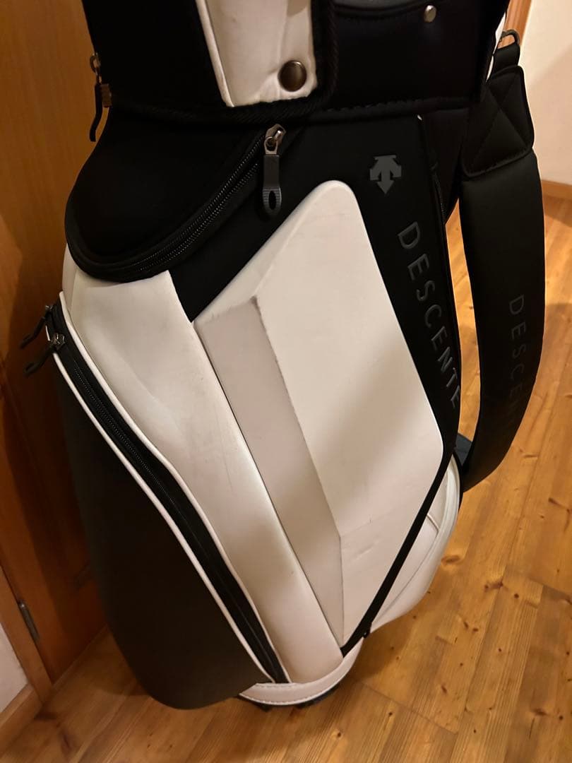 DESCENTE ゴルフバッグ・キャディバッグ